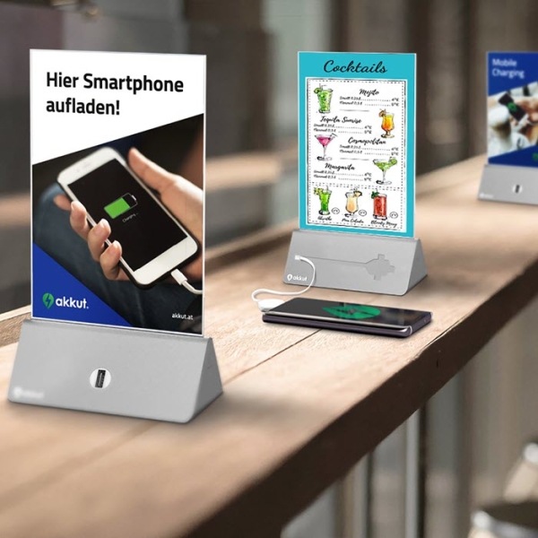 Tischaufsteller MENU TRIO mit Powerbank und Ladekabel für Gastronomie, Restaurant, Bars, Cafes, Friseur am Tisch stehend Tischaufsteller MENU TRIO mit Powerbank und Ladekabel für Gastronomie, Restaurant, Bars, Cafes, Friseur am Tisch stehend