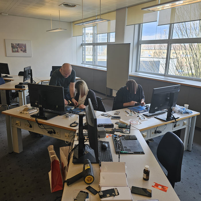 Praxis Ausbildung zum Smartphone Techniker am WIFI Linz